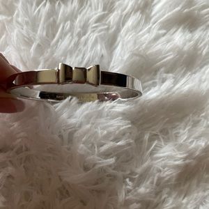 *FREE SHIPPING ON THIS BRAND NEW* KATE SPADE BRACELET (Silver) WITH A BOW TIE